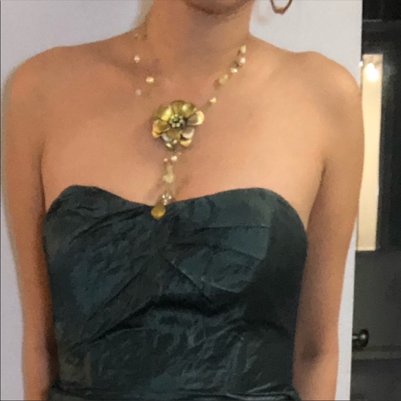 Jewelry - Gorgeous Yellow Green Chocker